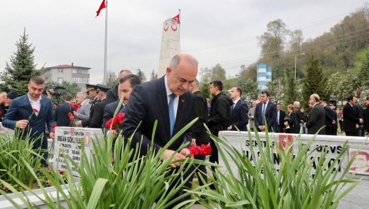 Ordu Valisi Erol’dan Şehitlerimize Karanfil Ziyareti