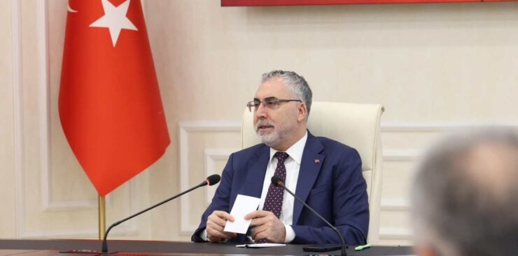 Asgari Ücrete Ara Zammı Yok!