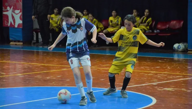 Bolu’da 2023-2024 Okul Sporları Futsal İl Birinciliği Finali Heyecanı