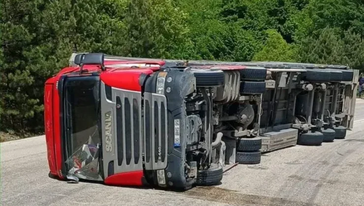 Tır Devrildi: Taşkesti Beldesinde Kaza!