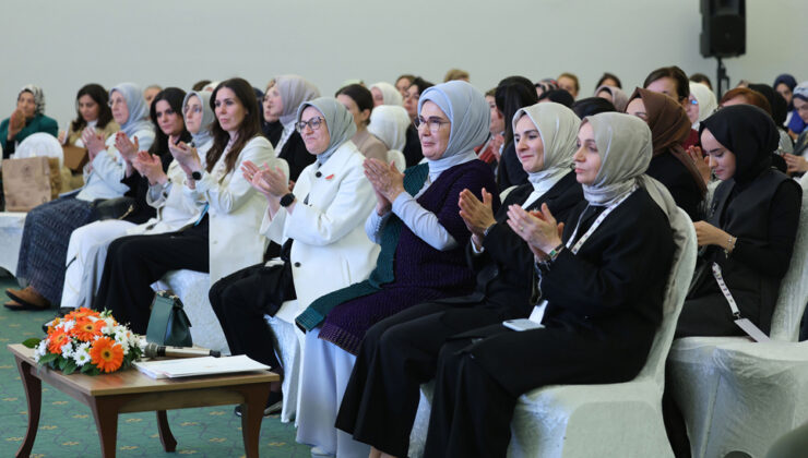 Emine Erdoğan’dan AK Parti Kadınlarıyla Buluşma!