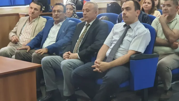 Mezuniyet Töreninde Büyük Coşku: 50 Yaşından Sonra Diploma Alanlar