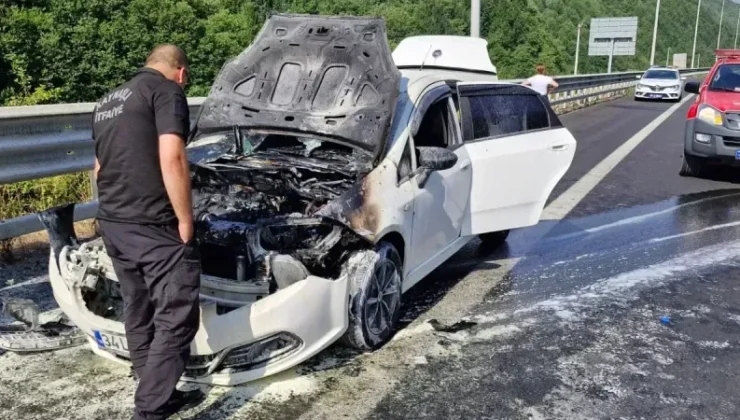 Bolu Dağı’nda Araç Yangını Kısa Süreli Panik Yarattı