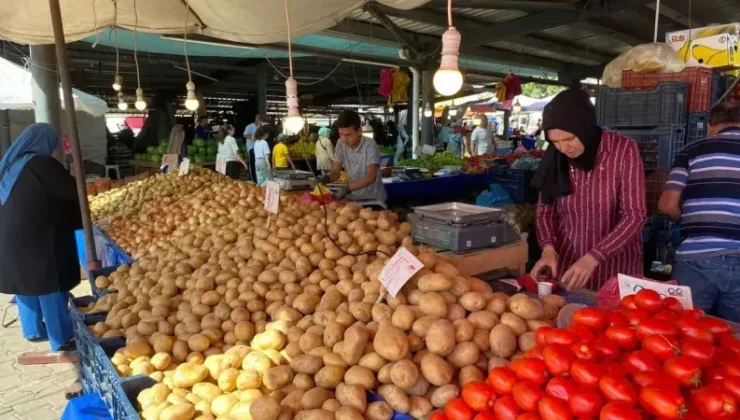 Bolu Pazarında Esnaf Zor Günler Yaşıyor