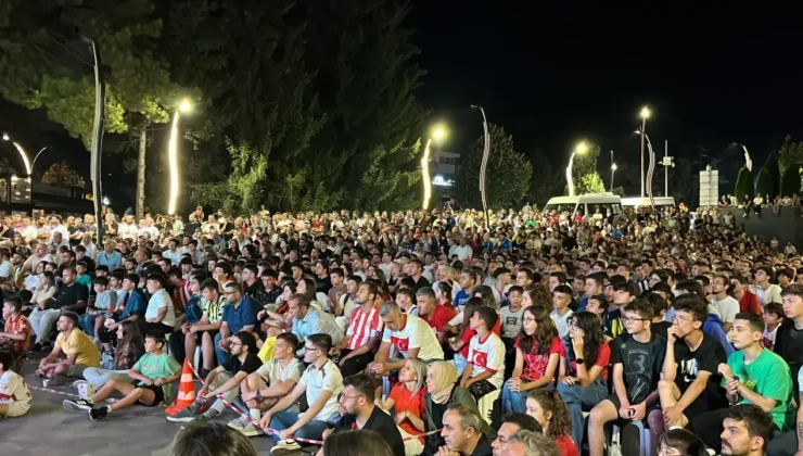Bolu’da Coşkulu Bayram Havası: EURO 2024’te Çeyrek Finale Yükselen Milli Takım Sevinci