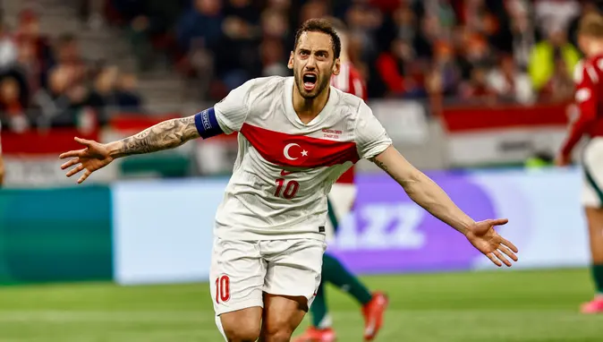 Hakan Çalhanoğlu, milli takımda 21 gole ulaştı!