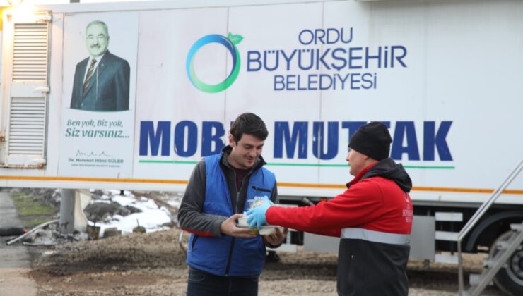 Ordu’da Tır Şoförlerine İftar İkramı Devam Ediyor