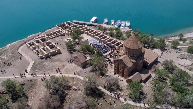 Van’da Bahar Coşkusu: Badem Çiçeği Festivali Başlıyor!