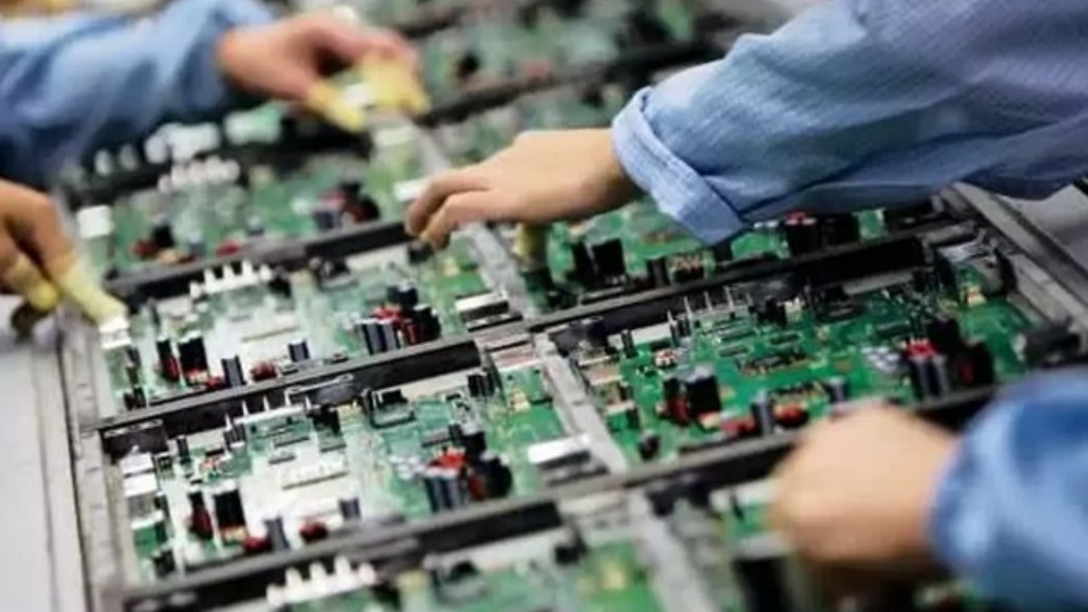 Türk Elektronik Sektörü Yeni Dönüşümle Yükselişte!