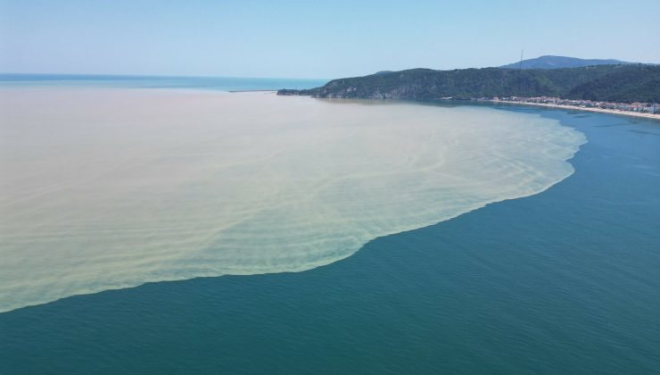 İnkumu Plajı’nda Denizde Çamur Kirliliği!
