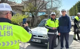 Genç Sürücünün İlk Denetimdeki Eğlenceli Talebi