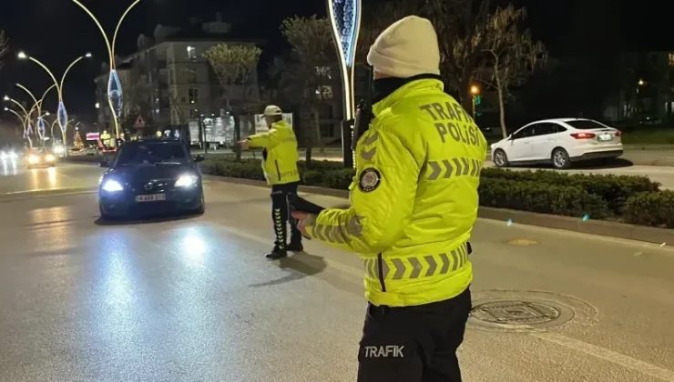 Bolu’da Gece Denetimleri Trafik Güvenliğini Artırıyor