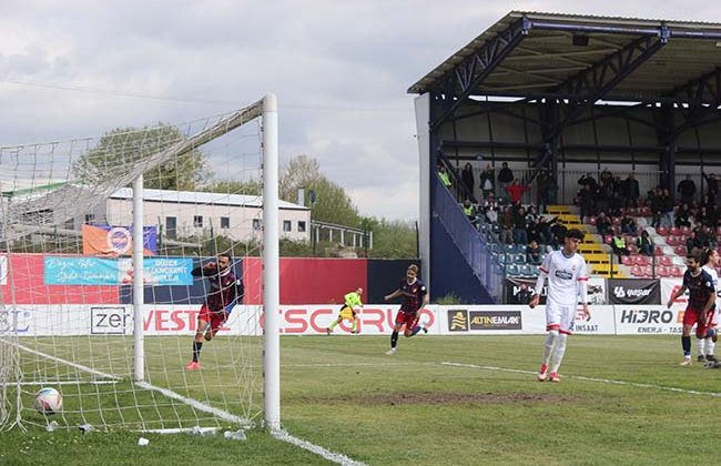 Düzcespor, Kahramanmaraşspor’u 1-0 ile geçti!