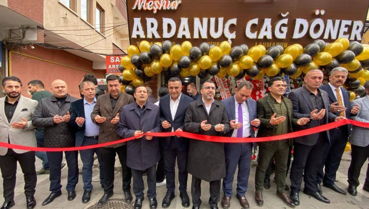 Kars’ta Yeni Cağ Döner Restoranı Açıldı!