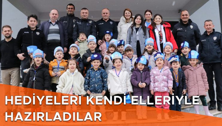 Miniklerden Polislere Anlamlı Ziyaret ve Hediyeler