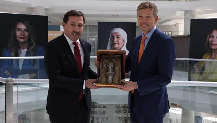 Türkiye’nin Kadın Öncüleri Sergisi Konya’da Açıldı