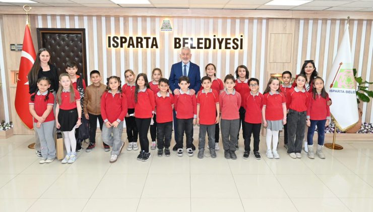 Öğrenciler, Belediye Başkanı ile Yerel Yönetimleri Öğrendi