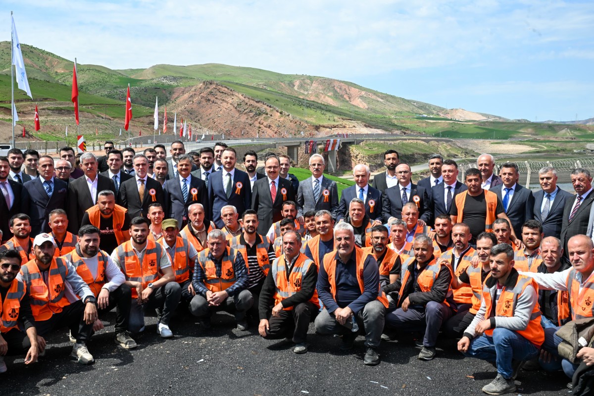 Siirt’in Ulaşım Altyapısında Dönüşüm: Yeni Yollar Açılıyor!