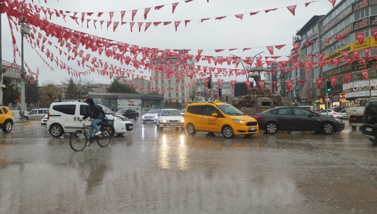 Van’da Altyapı Sorunu Yağmuru Felakete Dönüştürüyor!