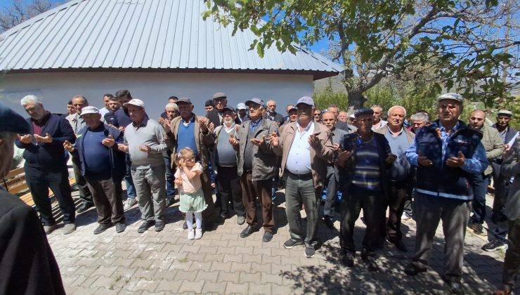 Beypazarı’nda Yağmur Duası Yapıldı, Halk Bir Araya Geldi