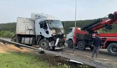 Bolu’daki Tır Kazası Trafiği Olumsuz Etkiledi!
