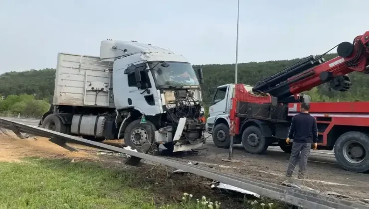 Bolu’daki Tır Kazası Trafiği Olumsuz Etkiledi!
