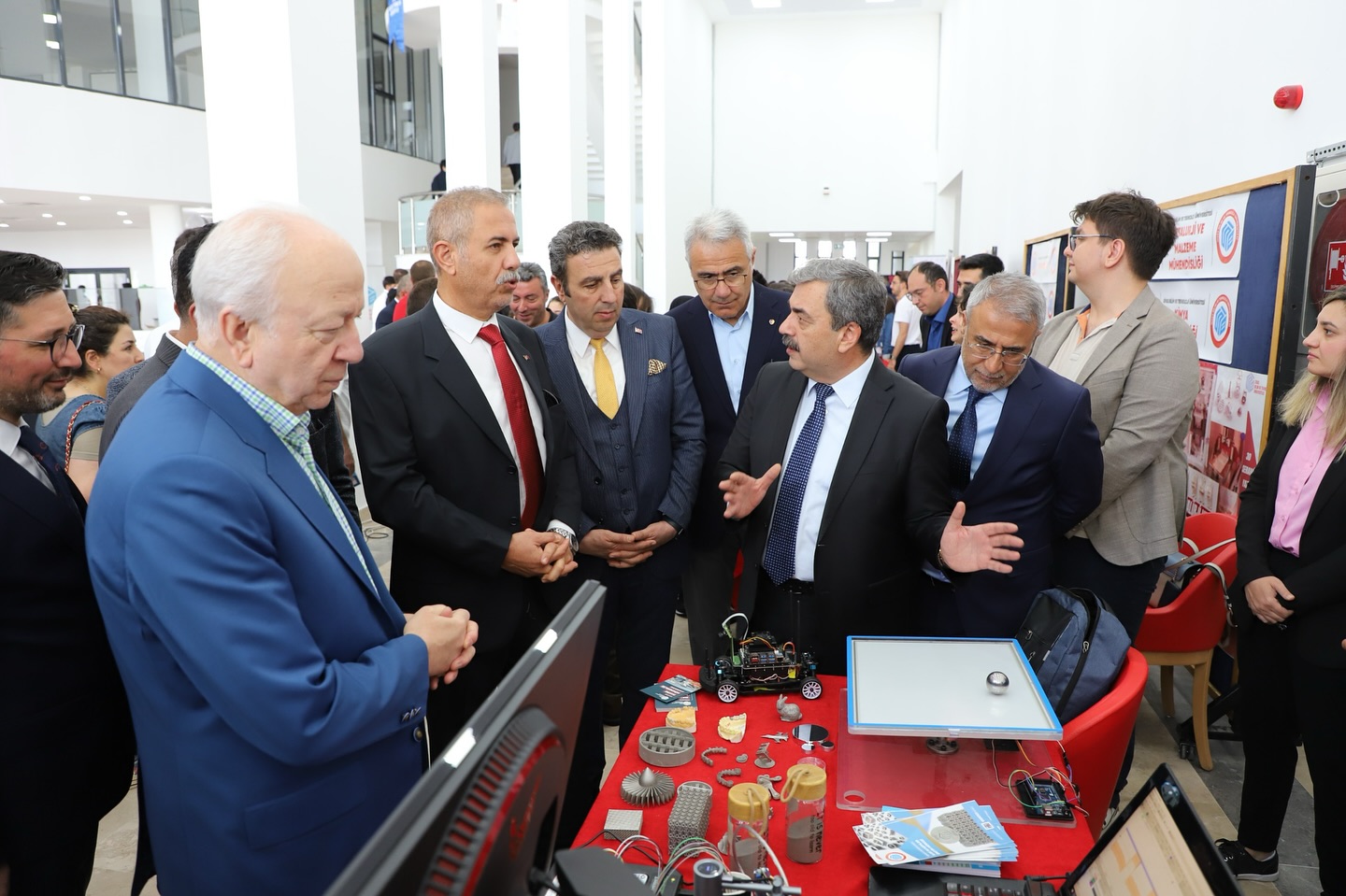 Bilimsel İş Birliği İçin Üniversite Tanıtım Fuarı Düzenlendi
