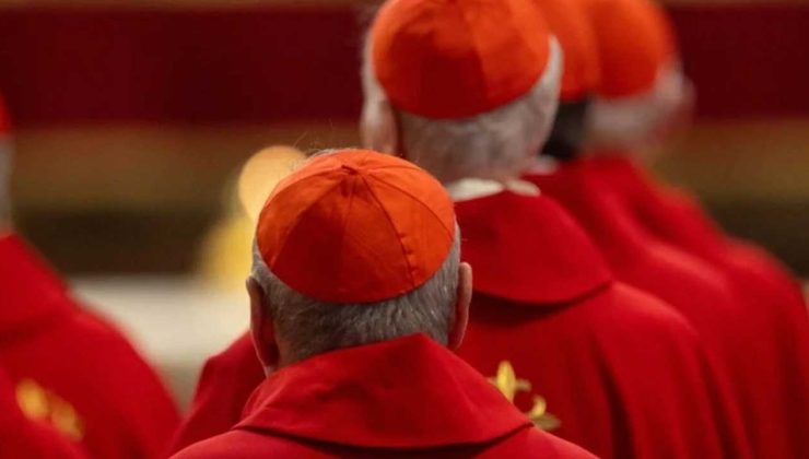Yeni Papa Seçildi: Katolik Dünyasında Heyecan Var!