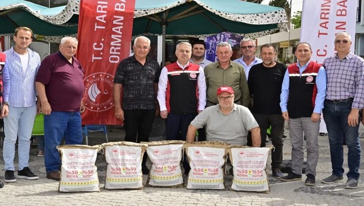 İzmir’de Ayçiçeği Tohumu Dağıtım Etkinliği Gerçekleşti
