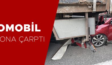 İstanbul’da otomobil, kamyona çarptı: Yaralılar var!