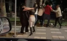 Kızlar Arasındaki Kavga Sosyal Medyayı Salladı