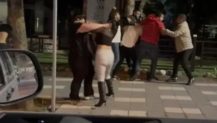 Kızlar Arasındaki Kavga Sosyal Medyayı Salladı