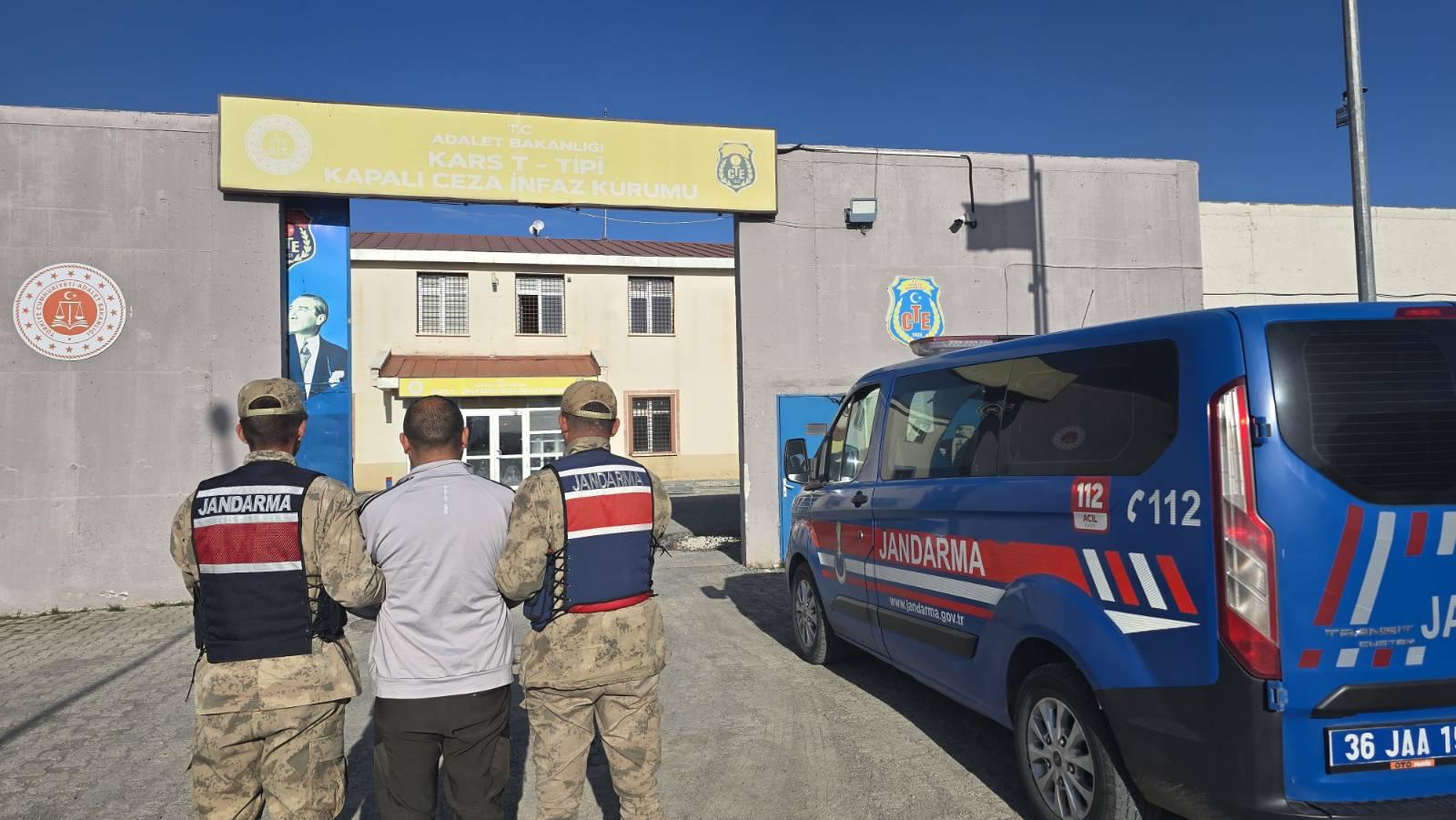 Kars’ta Dolandırıcı, Jandarma Tarafından Yakalandı!