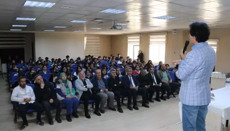 Hakan Taş’tan Öğrencilere Yazarlık ve Gazetecilik Tüyoları
