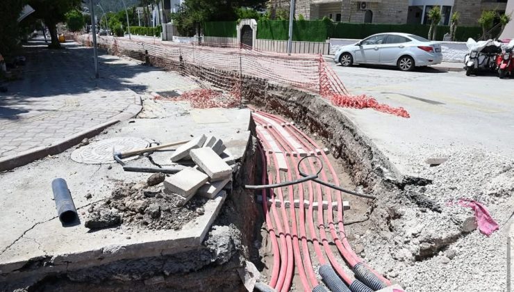 Kemer’de Elektrik Hatları İçin Zorunlu Kazı Başladı