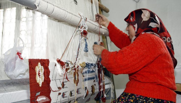 Kök Boyalı Kilim Üretimiyle El Emeği Geleneksel Sanat