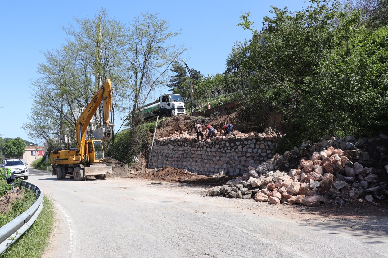 Ordu’da Taş Duvar Çalışmalarıyla Güvenli Ulaşım