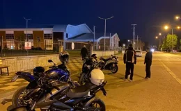 Karaçayır’da Motor Tutkunları Geceleri Buluşuyor!