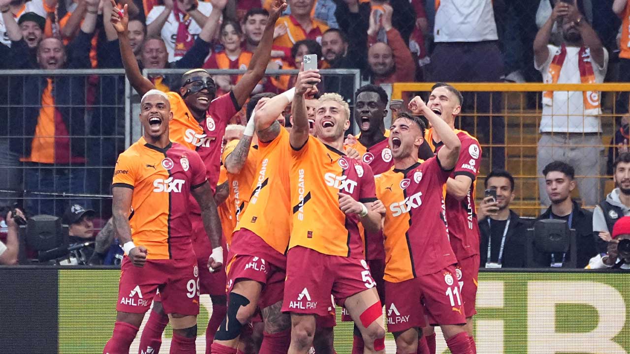 Galatasaray, 5. yıldızı kazandı! Şampiyonluk geldi!