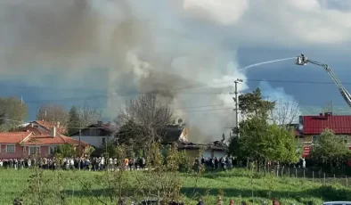 Bolu’da yangın: İki ev kullanılamaz hale geldi!