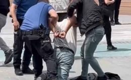 Bolu’da Sokakta Bağıran Şahsı Polis Sakinleştirdi