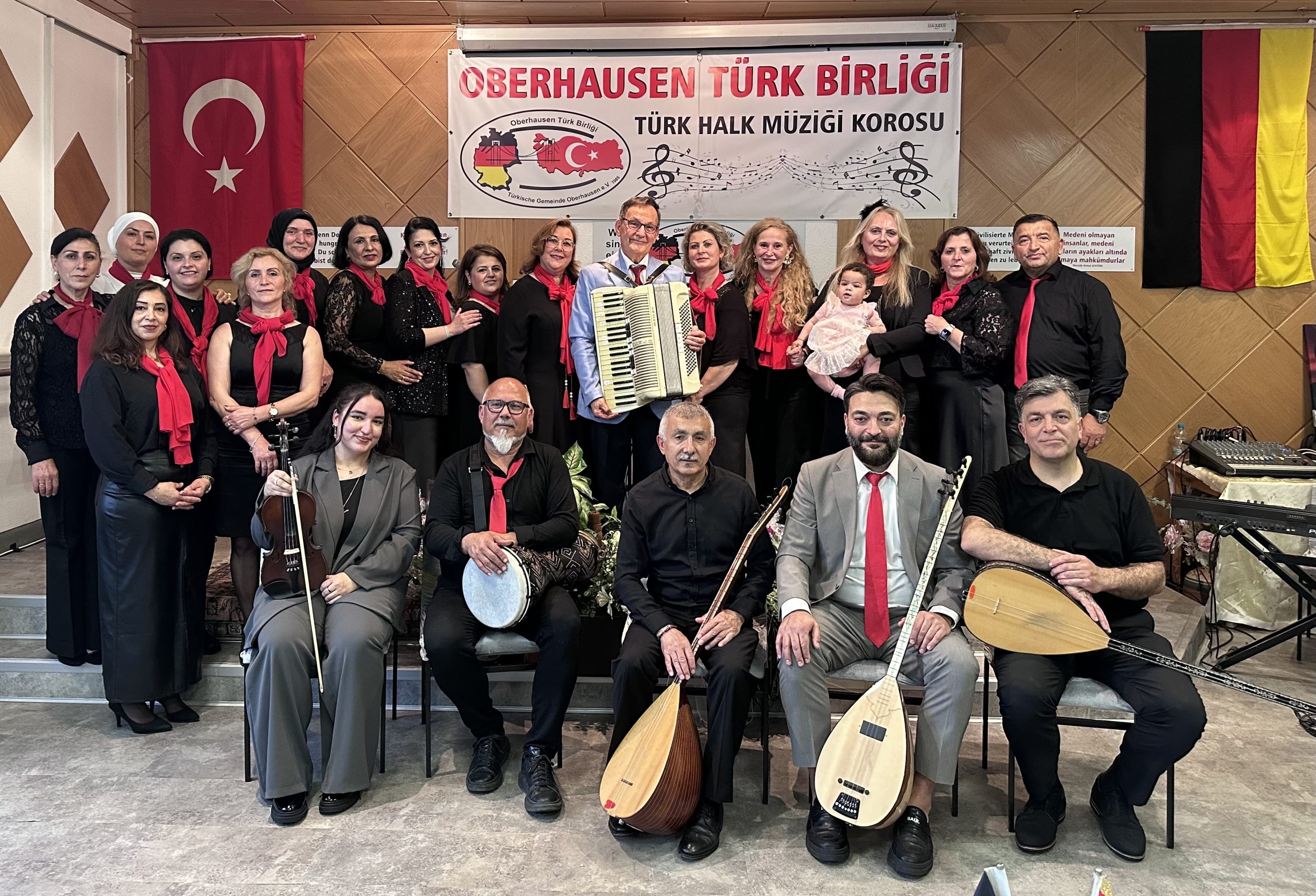 Oberhausen’da Türk Halk Müziği Coşkusu Yaşandı!
