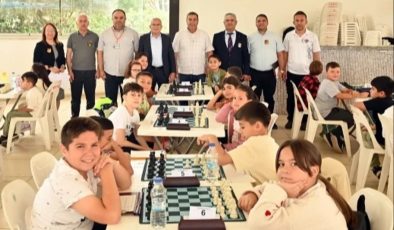 Kumluca’da Zihinsel Gelişim İçin Satranç Turnuvası!