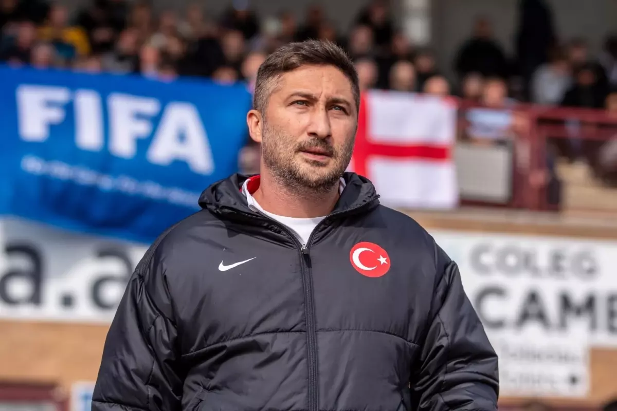 Sabri Sarıoğlu U19 teknik direktörlüğünden ayrıldı!