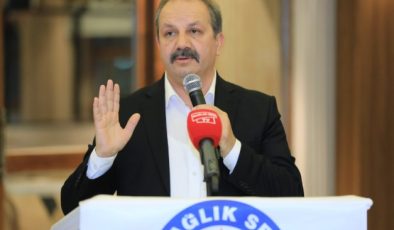 Aile Hekimlerine Yapılan Maaş Kesintileri Protesto Edildi
